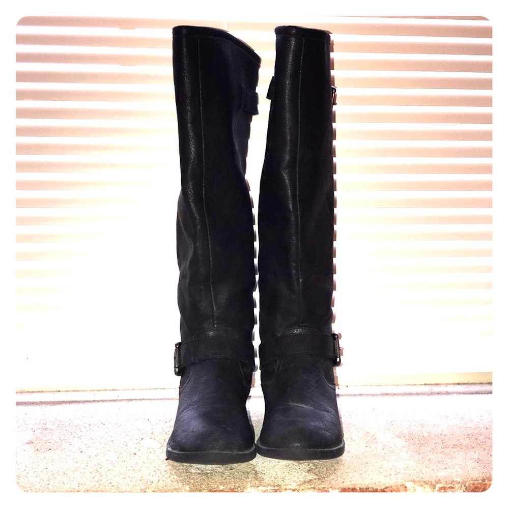 Flat knee high black boots